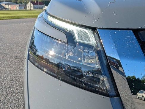 New 2025 Nissan Pathfinder Platinum w/ Cargo Package image 10