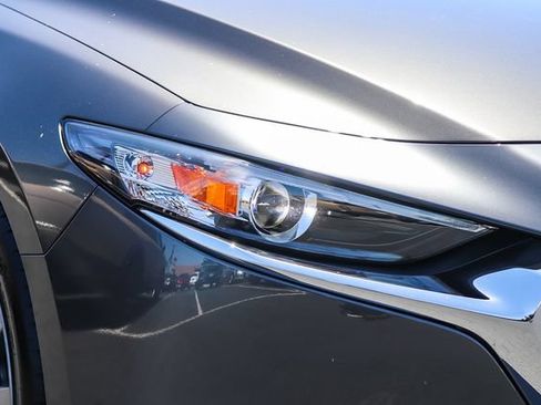 Used 2021 MAZDA MAZDA3 s FWD image 10