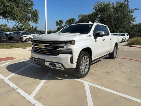 Used 2021 Chevrolet Silverado 1500 High Country w/ Technology Package image 2