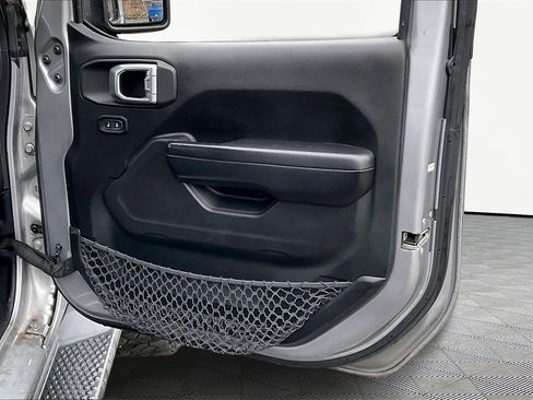 Used 2019 Jeep Wrangler Unlimited Sport S image 27