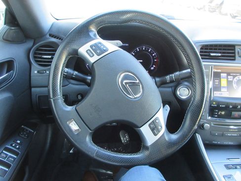 Used 2013 Lexus IS 250C image 35