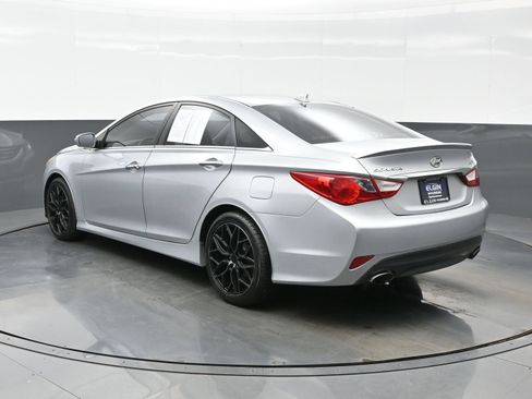 Used 2014 Hyundai Sonata SE w/ Premium Package 03 FWD image 4