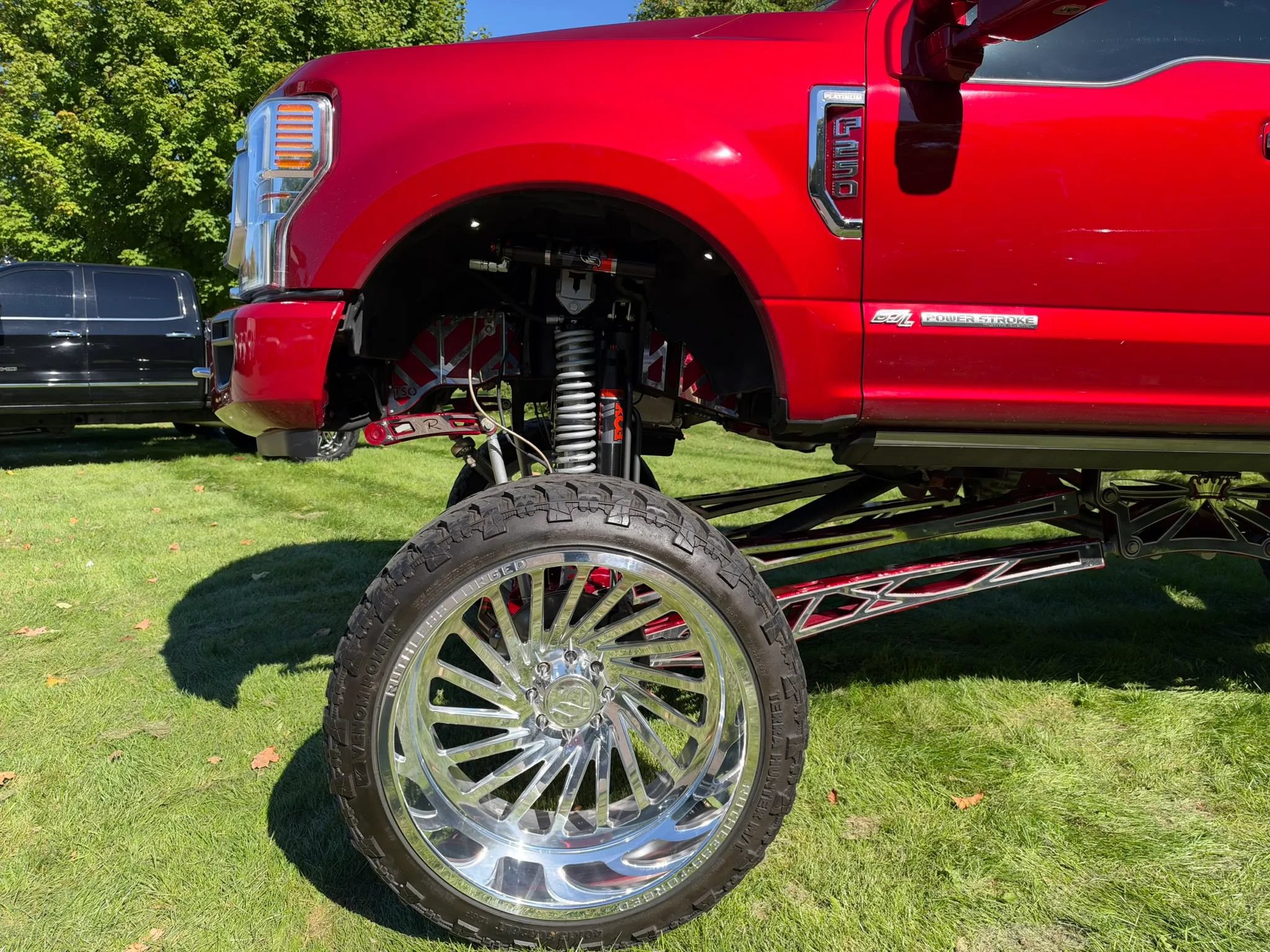 Used 2018 Ford F250 Platinum w/ Platinum Ultimate Package AWD/4WD image 11