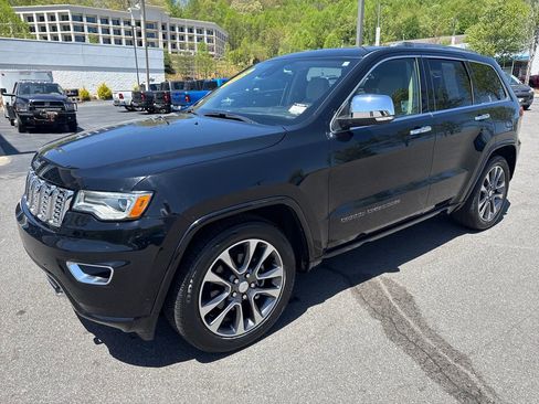 Used 2018 Jeep Grand Cherokee Overland AWD/4WD image 9