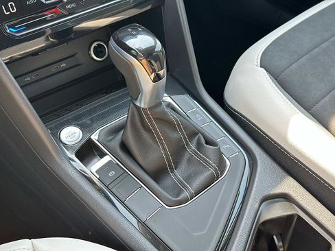 New 2025 Volkswagen Taos SE image 29