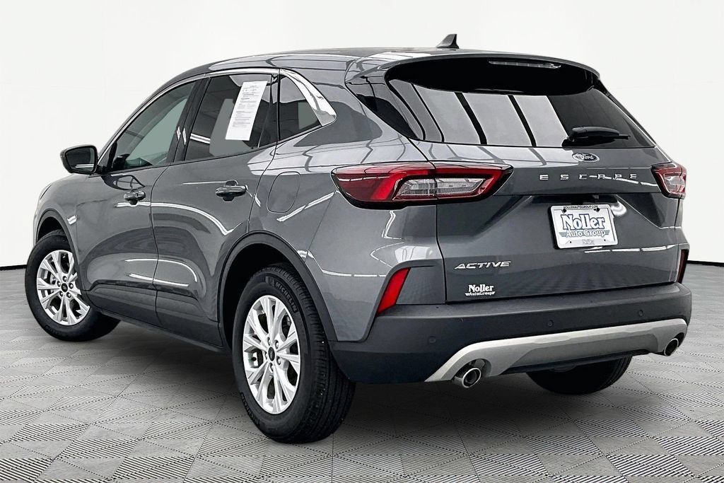 Used 2024 Ford Escape Active w/ Tech Pack #2 FWD image 13