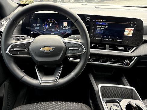 New 2026 Chevrolet Equinox LT image 12