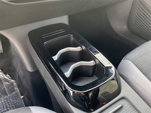 Used 2021 Volkswagen ID.4 Pro image 26