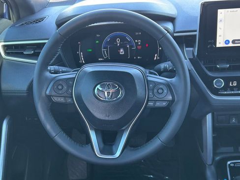 Certified 2025 Toyota Corolla Cross XSE w/ Convenience Package image 39