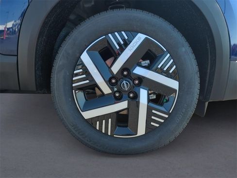 New 2025 Nissan Kicks SV image 9