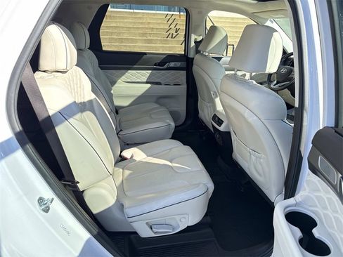 Used 2020 Hyundai Palisade Limited w/ Winter Weather Package image 13