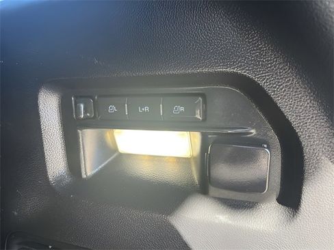 Used 2022 Ford Explorer Limited w/ Equipment Group 301A image 9