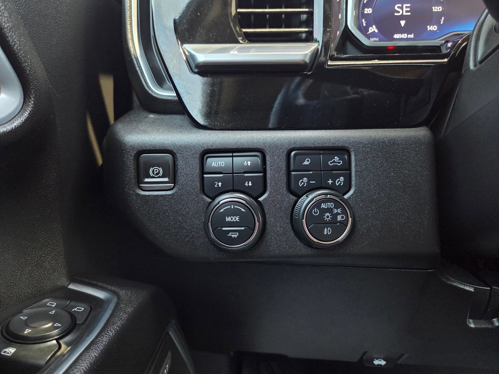 Used 2022 Chevrolet Silverado 1500 RST AWD/4WD image 39