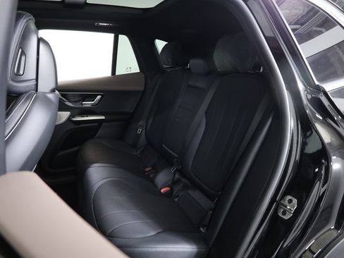 Certified 2025 Mercedes-Benz EQE 350+ 4MATIC SUV w/ AMG Line Exterior Package image 32
