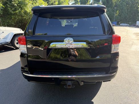Used 2013 Toyota 4Runner SR5 w/ Convenience Pkg RWD image 4