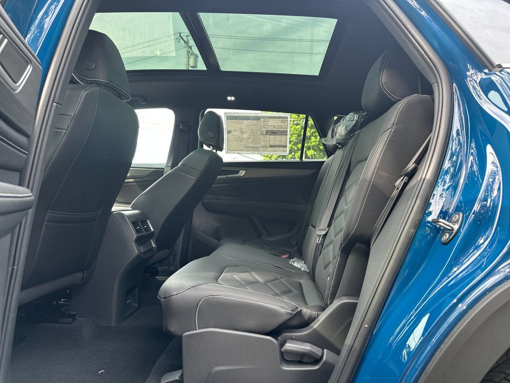 New 2026 Volkswagen Atlas Cross Sport SE AWD/4WD image 18