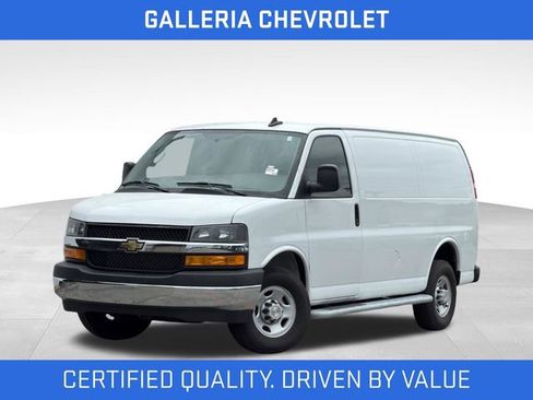 Used 2024 Chevrolet Express 2500 w/ Driver Convenience Package RWD image 2