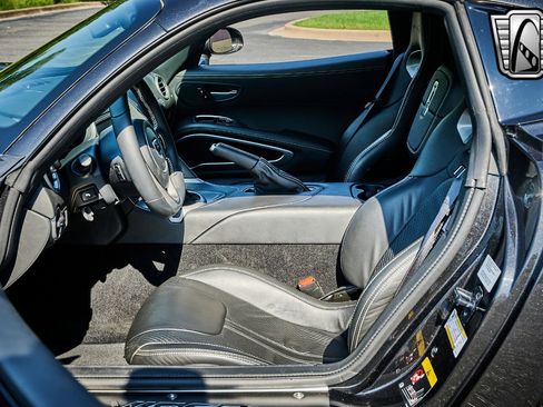 Used 2013 SRT Viper GTS w/ GTS Laguna Interior Pkg image 10