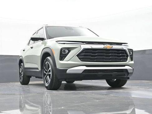 New 2026 Chevrolet TrailBlazer LT w/ Convenience Package FWD image 47
