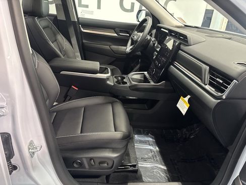 New 2026 GMC Terrain Denali w/ LPO, Floor Liner Package image 26