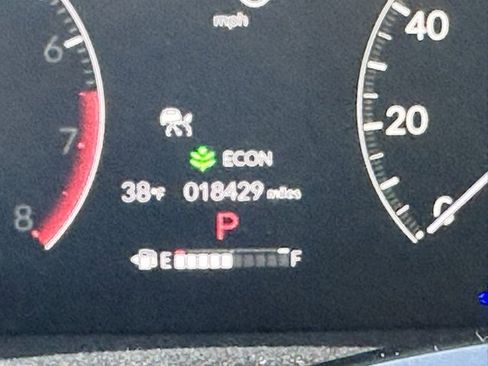 Used 2024 Honda Pilot EX-L image 10