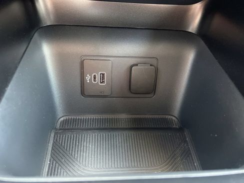 Used 2026 Ford Explorer Active RWD image 31