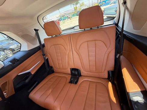 Used 2020 BMW X7 xDrive40i w/ Premium Package AWD/4WD image 16