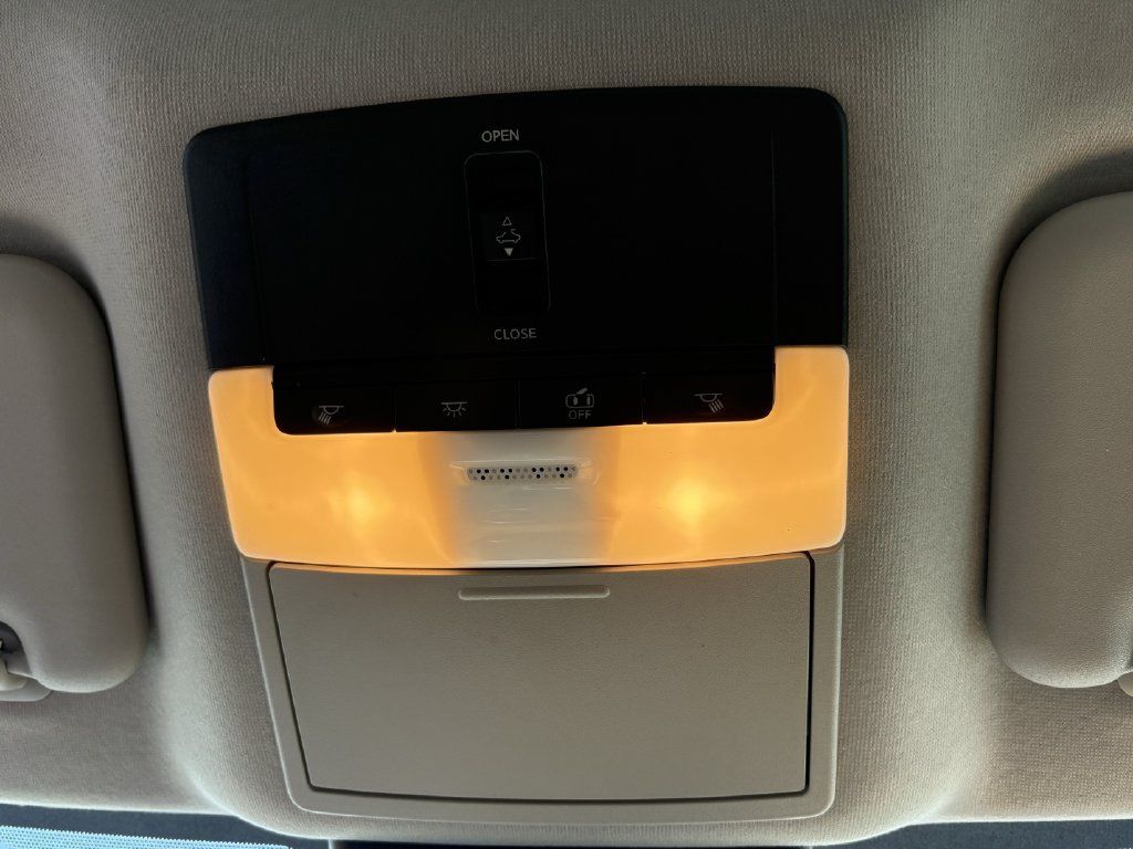 Used 2021 Nissan Sentra SV w/ SV Premium Package FWD image 22