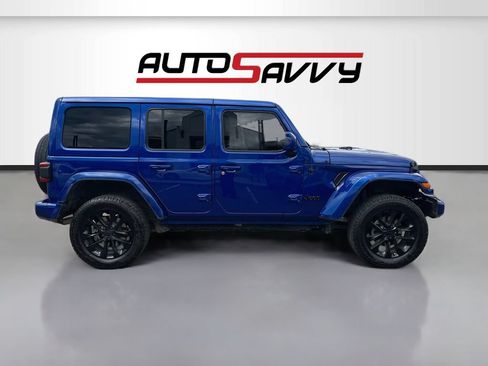 Used 2020 Jeep Wrangler Unlimited Sahara AWD/4WD image 8