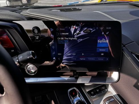 Used 2024 Chevrolet Corvette Stingray Preferred Cpe image 16