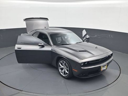 Used 2015 Dodge Challenger SXT Plus w/ Technology Group RWD image 29
