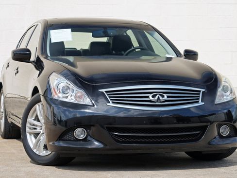 Used 2011 INFINITI G37 Journey w/ Premium Pkg RWD image 2