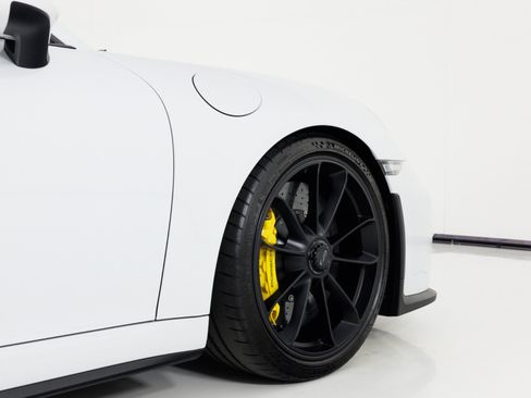Used 2018 Porsche 911 GT3 RWD image 65