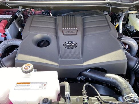 New 2026 Toyota Tundra SR5 image 10
