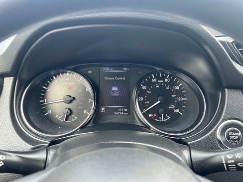 Used 2017 Nissan Rogue Sport SV AWD/4WD image 27