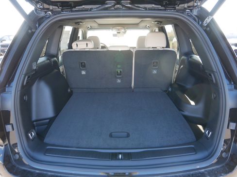 New 2025 Jeep Grand Cherokee Limited w/ Luxury Tech Group II image 5