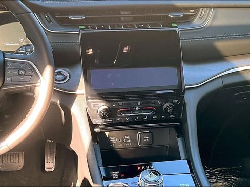 New 2025 Jeep Grand Cherokee L Limited AWD/4WD image 7