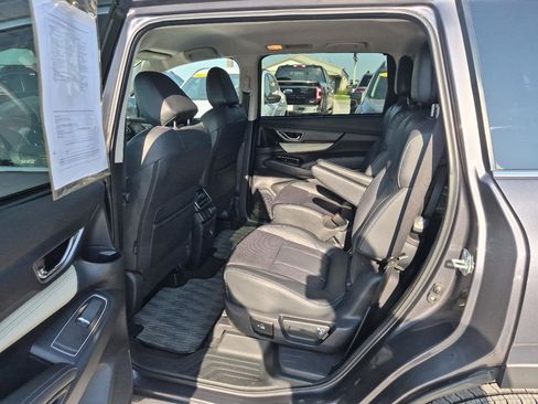 Used 2022 Subaru Ascent Limited AWD/4WD image 13