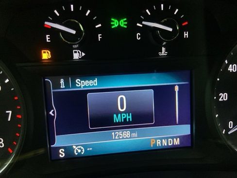 Used 2022 Buick Encore Preferred image 50