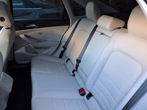Used 2023 Volkswagen Jetta SE w/ Panoramic Sunroof Package FWD image 16