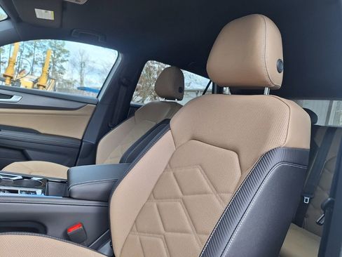 New 2026 Volkswagen Atlas Cross Sport SE image 11