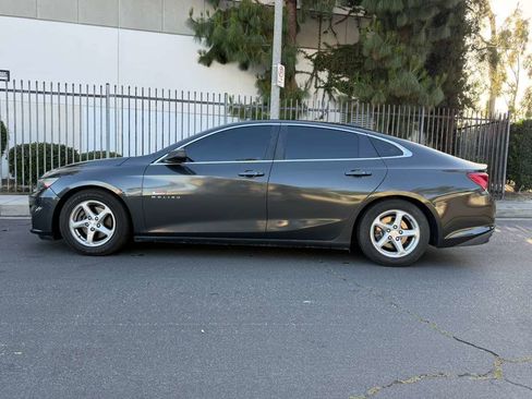 Used 2017 Chevrolet Malibu LS FWD image 5