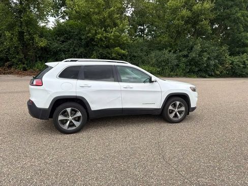Used 2019 Jeep Cherokee Limited AWD/4WD image 19