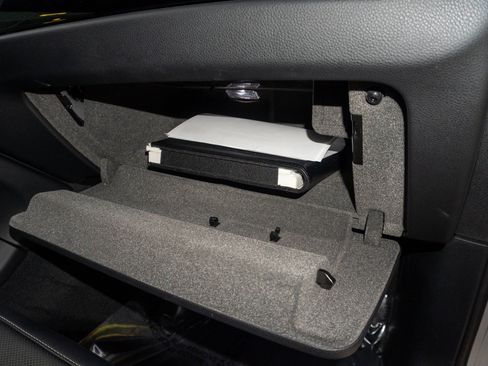 Used 2022 Porsche Macan image 23