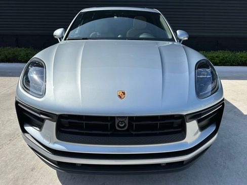 Used 2025 Porsche Macan image 7