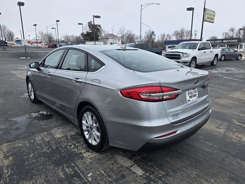 Used 2020 Ford Fusion SE image 8