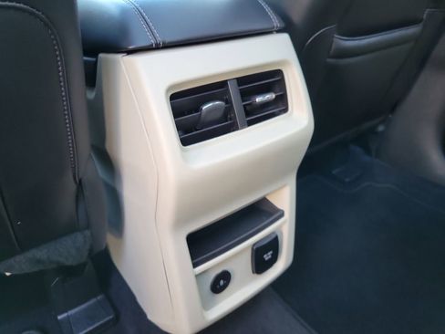 Certified 2023 Ford Edge Titanium AWD/4WD image 12