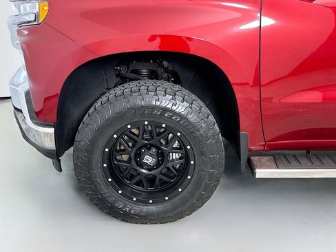 Used 2021 Chevrolet Silverado 1500 LT AWD/4WD image 34