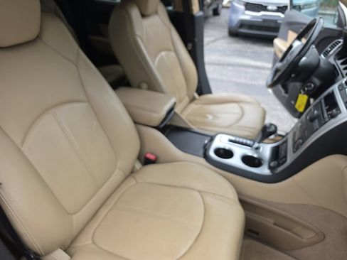 Used 2010 GMC Acadia SLT FWD image 23