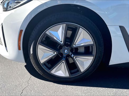 Used 2024 BMW i4 eDrive40 w/ Premium Package RWD image 32